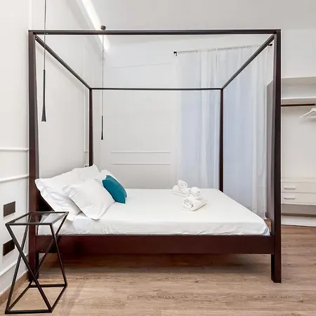 Nelli - Via Biassa Penzion 4*